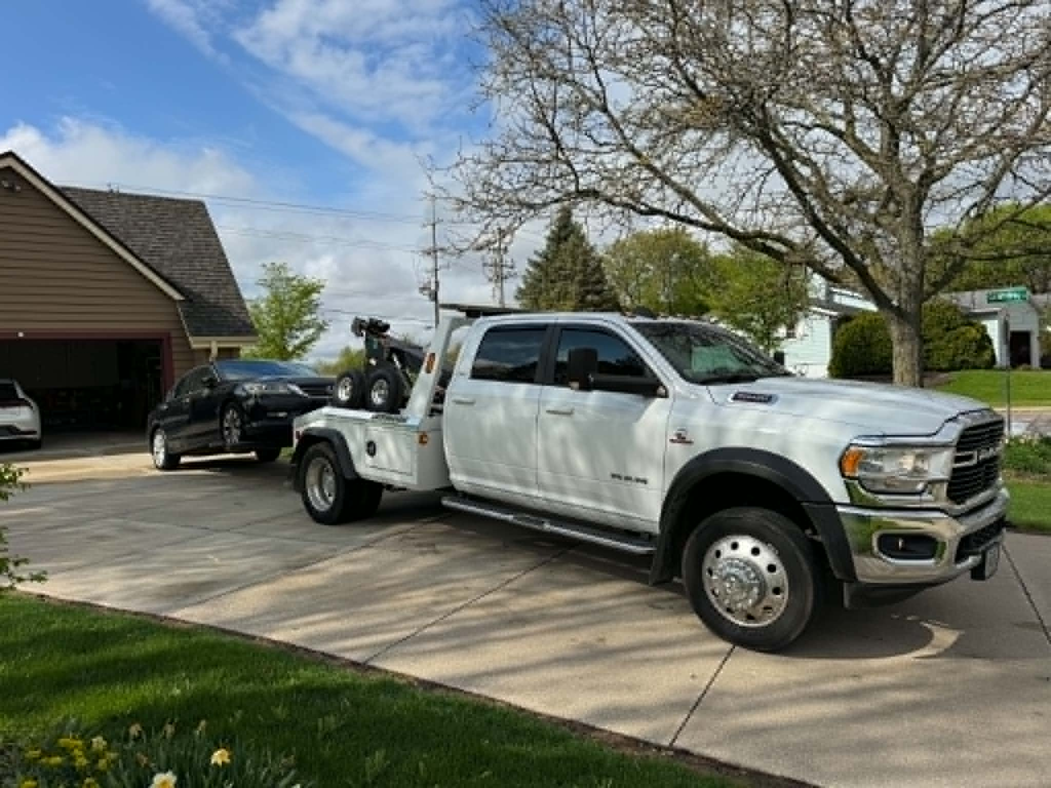 Totaled car pickup Milwaukee
